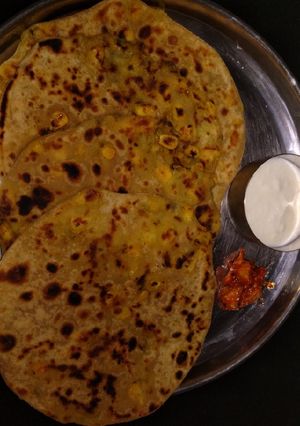 A picture of Sweet corn paratha.