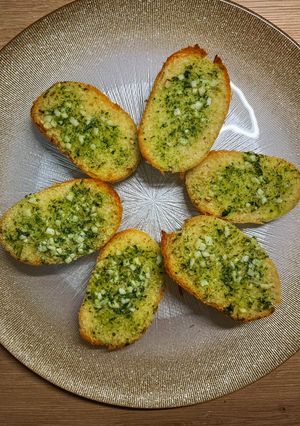 Une photo de Garlic bread