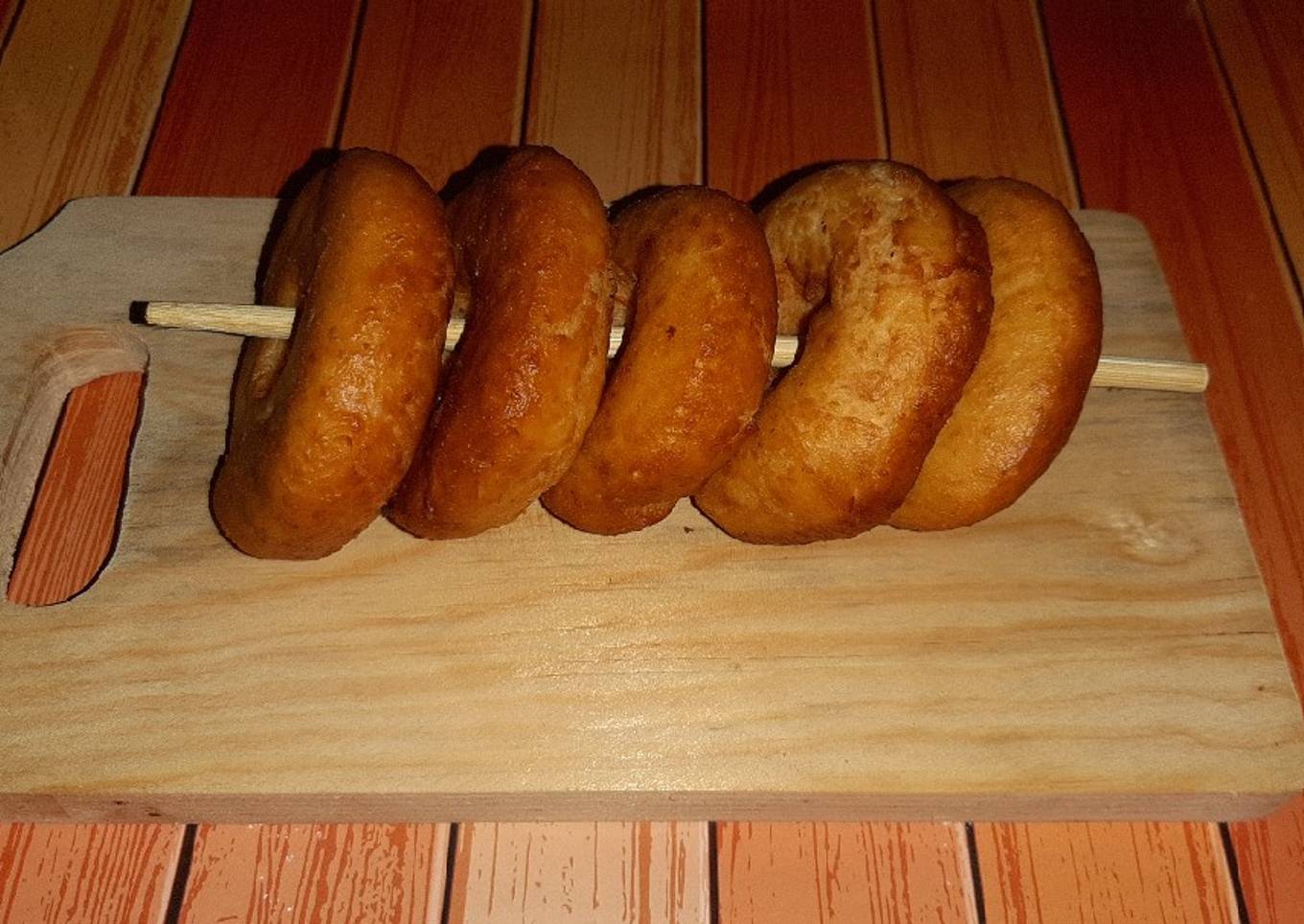 15. Donat pisang