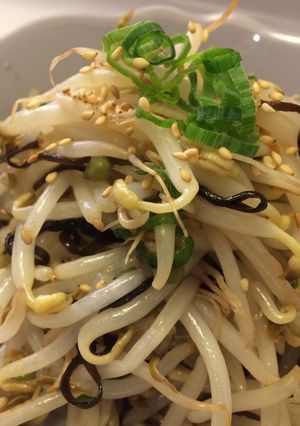 A picture of Bean Sprouts for Appetizers / Vegan.