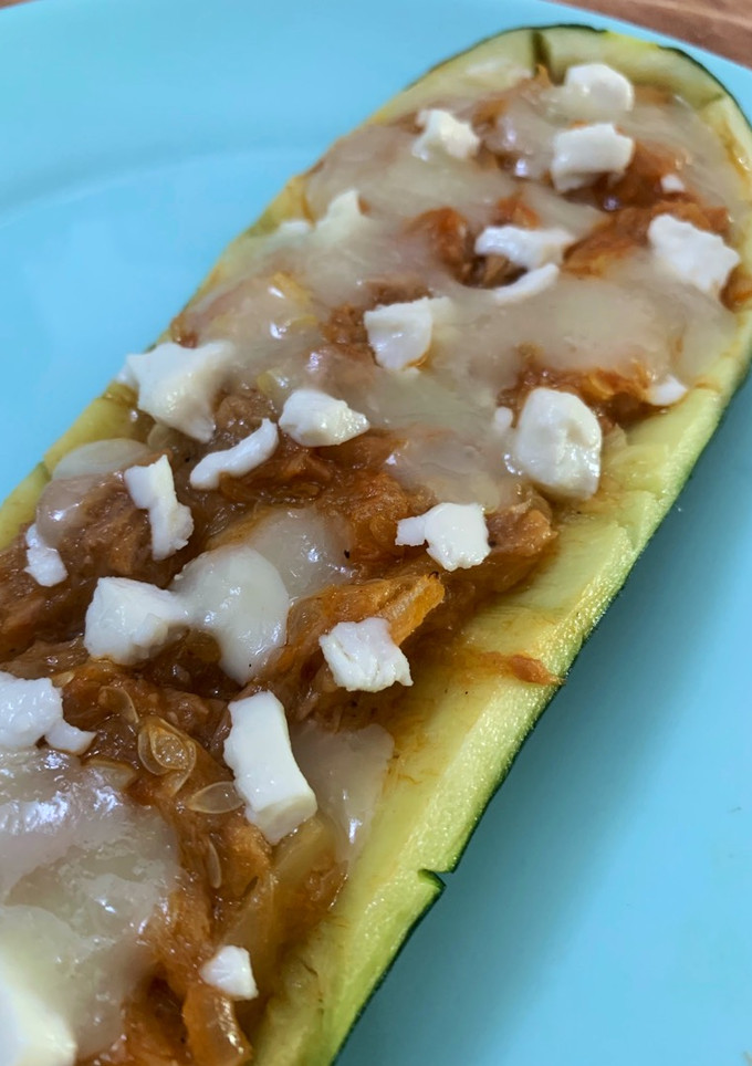 Una foto de Calabacines rellenos de bonito/atún