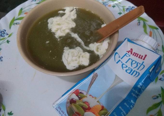 How to Prepare Favorite Palak and Mushrooms creamy soup