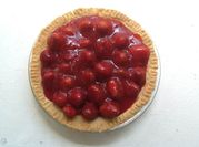 Una foto de pastel de fresas