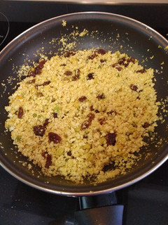 Una foto de Cuscús de coliflor al curry