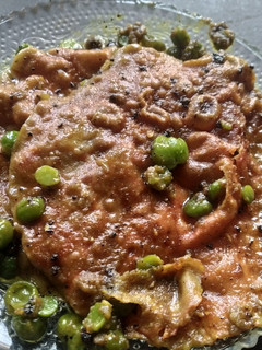 কড়াইশুঁটি সহযোগে মশলা পাঁপড় (koraishunti moshla papad recipe in Bengali) রেসিপির প্রধান ছবি