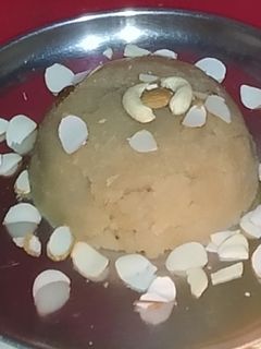 हलवा (halwa recipe in marathi) रेसिपी चे मुख्य फोटो