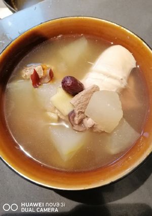 A picture of Winter Melon Soup.