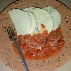 A picture of Fried Yam and Sauce.