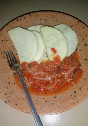 A picture of Fried Yam and Sauce.
