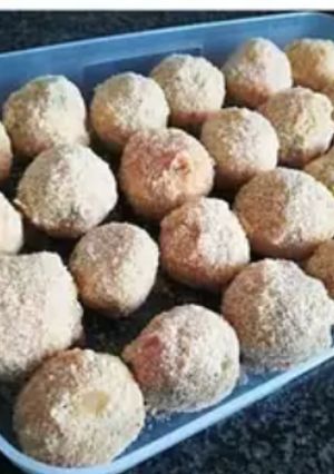 A picture of Crispy veggie balls.