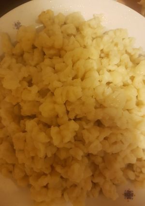 Nokedli készítése recept fotója