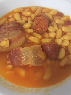 Una foto de Fabada sencilla