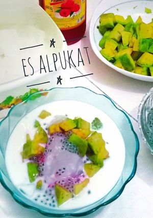 Foto resep Es alpukat selasih