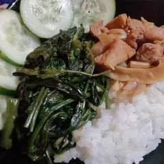 รูปของ Cah Jamur, ayam, dan kangkung