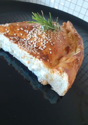 Φωτογραφία της συνταγής Τυρόπιτα με σπιτικό φύλλο κουρού