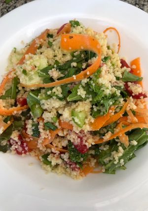 Una foto de Ensalada de cuos-cous (Vegetariano)