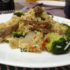A picture of Brócoli And Beef Rice.