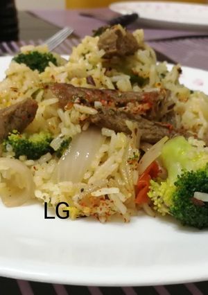 A picture of Brócoli And Beef Rice.