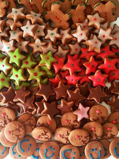 Una foto de Galletas de jengibre y miel (Galletas de Navidad)