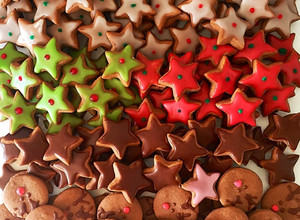 Una foto de Galletas de jengibre y miel (Galletas de Navidad)