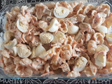 Ensalada de huevos de gallina Guinea