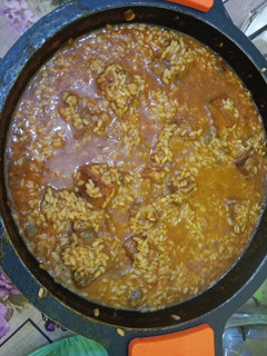 Una foto de Arroz con costillas adobadas