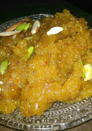 A picture of Moong daal halwa.