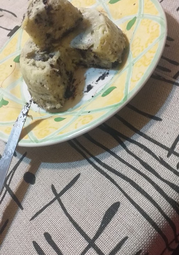 Una foto de Bizcochuelo en taza oreo en el microondas