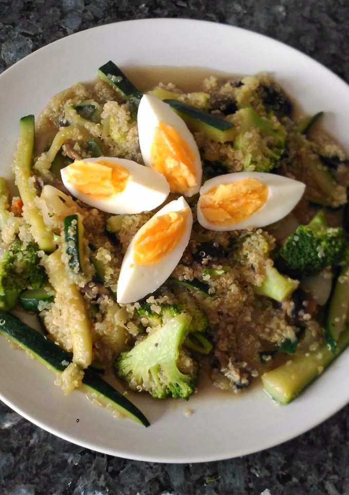 Una foto de Quinoa con verduras al wok