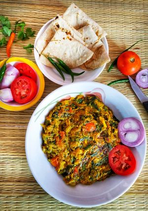 A picture of Palak Baingan Bharta.