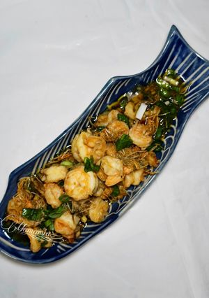 Foto resep Goong Thod Kratiem (Udang Goreng Bawang Putih)