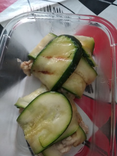 Una foto de 🥒 Raviolis de calabacín rellenos de pollo y setas