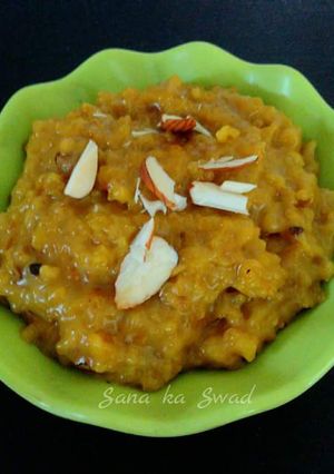 A picture of Lapsi halwa.