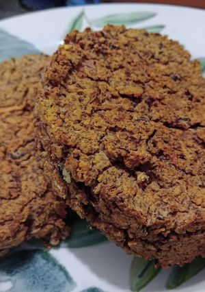 Una foto de Hamburguesa de poroto aduki y zanahoria 🥕🫘 vegan y sin tacc