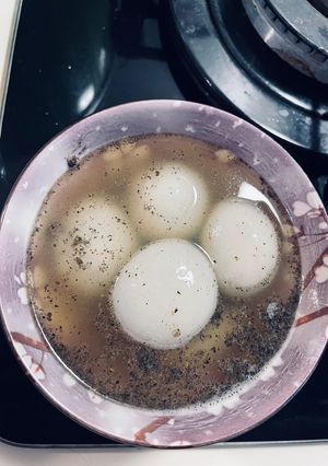 芝麻湯圓 的食譜成品照片