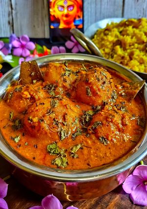 নিরামিষ কাশ্মীরি আলুর দম (Niramish kashmiri alur dom recipe in bengali) রেসিপির প্রধান ছবি