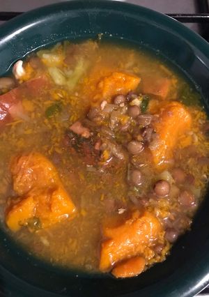 Una foto de Sopa de lentejas con ahuyama