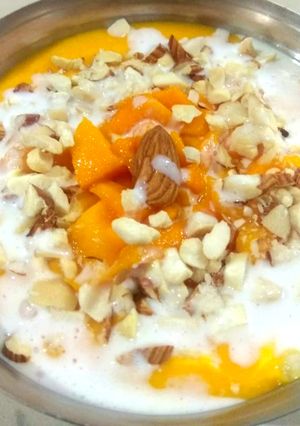 મેંગો ડીલાઈટ(mango delight recipe in gujarati) રેસીપી મુખ્ય ફોટો