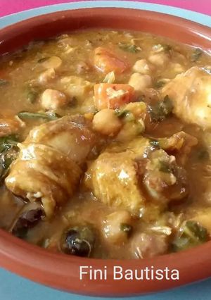 Una foto de Pollo con garbanzos (potaje)