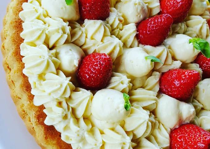 Crostata morbida con crema inglese al mascarpone