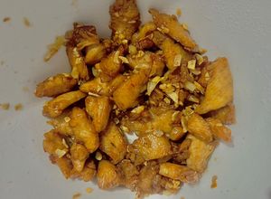 รูปของ ไก่ทอดกระเทียม by หมอไทย