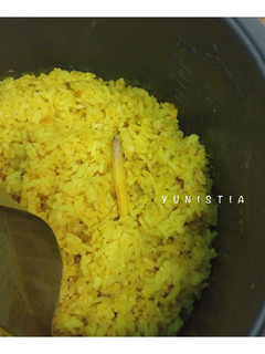 Foto resep Nasi Kuning Rice Cooker