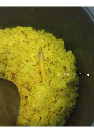Foto resep Nasi Kuning Rice Cooker