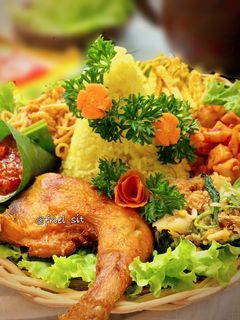 Foto resep Nasi kuning rice cooker