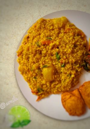 A picture of Dal khichdi.