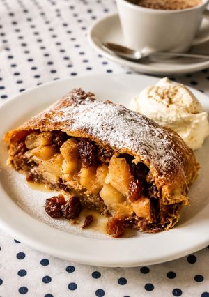 Una foto de Strudel de manzanas ll