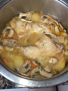 Una foto de Pollo guisado