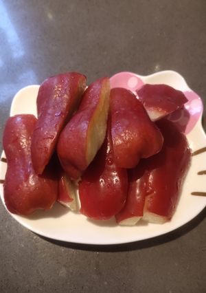 A picture of Refreshing Java Apple or Wax Apple.