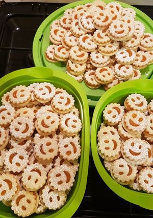 Mosolygós linzer recept fotója