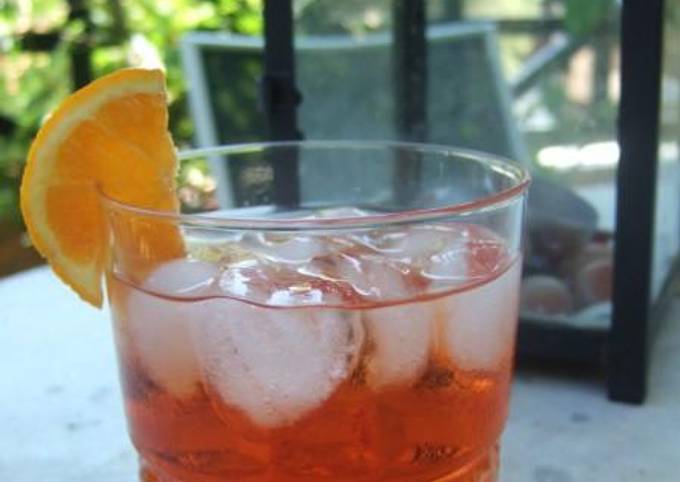 κύρια φωτογραφία συνταγής Ένα δροσιστικό cocktail : “Spritz”